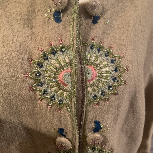 “APRIL CORNELL” 100% Wool Beaded Sweater. - Picture 6 of 14